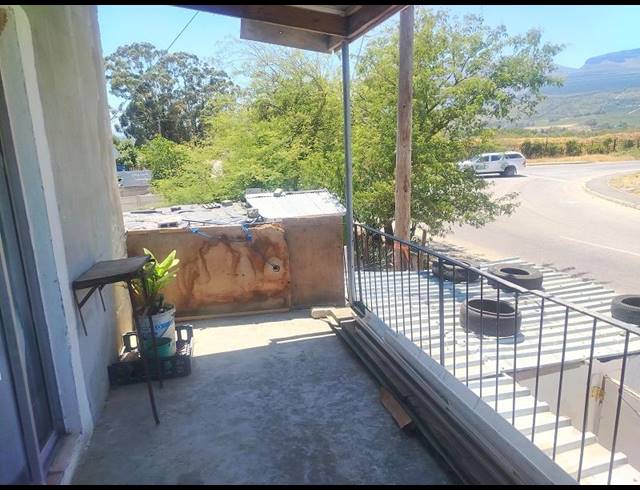 3 BEDROOM HOUSE FOR SALE IN GROENHEUWEL